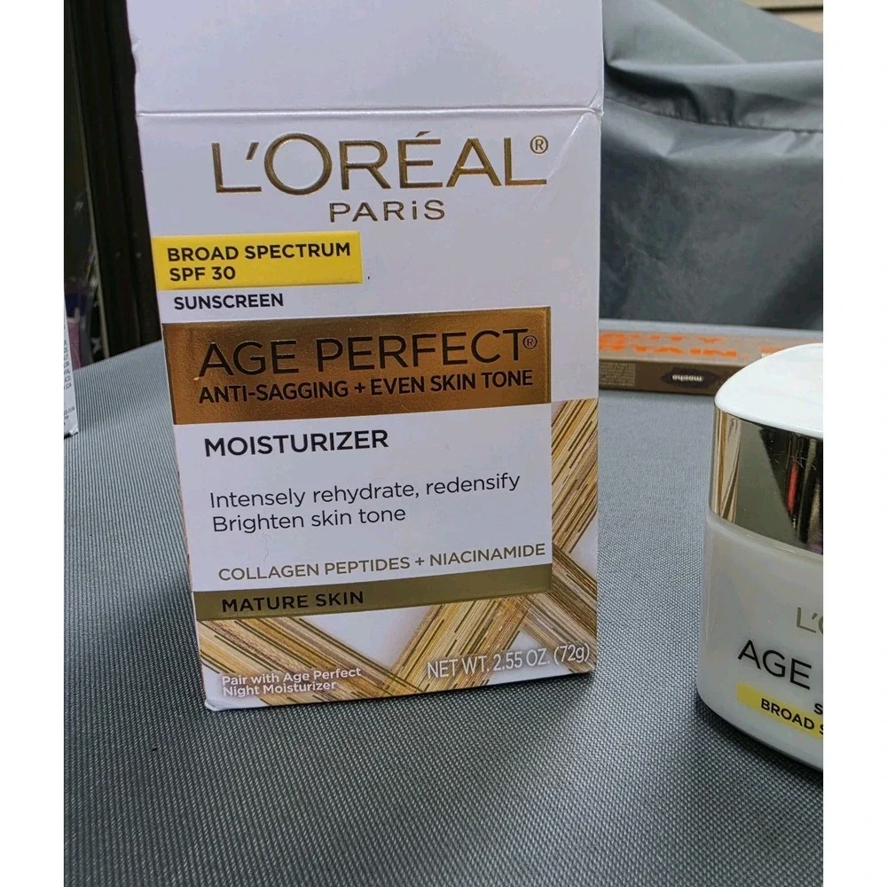 L'Oreal Revitalift Triple Power Moisturizer SPF 30 2.5 oz EXPIRED 05/26